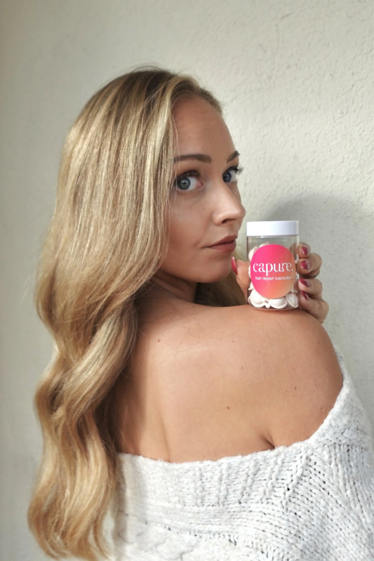 CAPURE-FEMME-BLONDE-CHEVEUX-LONG